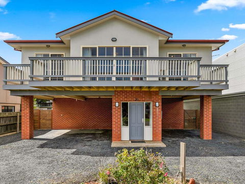 Beach House Phillip Island - Yamba Accommodation 0