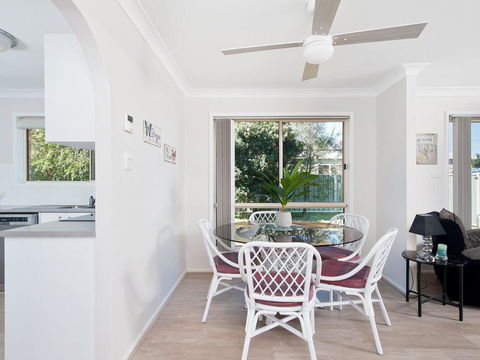 Beach Paradise @ Anna Bay - Yamba Accommodation 0