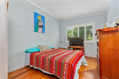 BEACH RETREAT - Yamba Accommodation 3