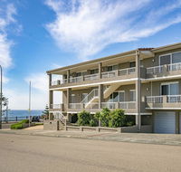 Beachcomer Unit 2 - The Entrance NSW - Yamba Accommodation