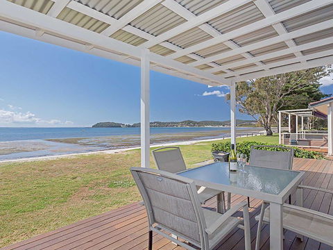 Beached Inn' 93 Foreshore Drive - Spacious Beach Front House - Yamba Accommodation 0