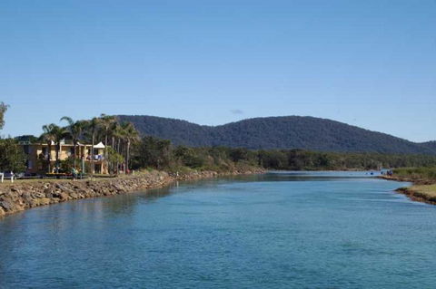 Beachfront 1, 25 Willow Street - Yamba Accommodation 3