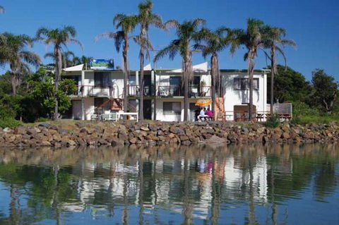 Beachfront 1, 25 Willow Street - Yamba Accommodation 0