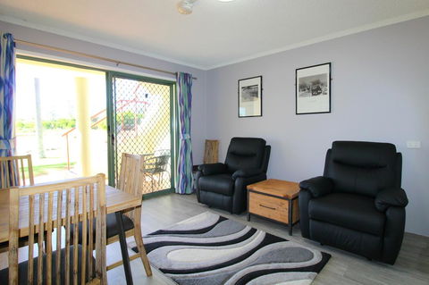 Beachfront 2, 25 Willow Street - Yamba Accommodation 2