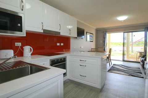 Beachfront 2, 25 Willow Street - Yamba Accommodation 0
