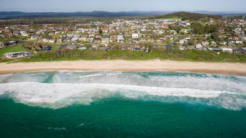 Beachfront Escape - Yamba Accommodation 1