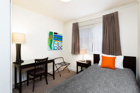 Redcliffe Motor Inn - Yamba Accommodation 1