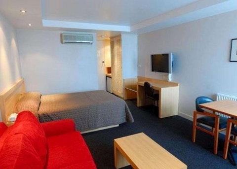 Richmond Henty Hotel - Yamba Accommodation 0