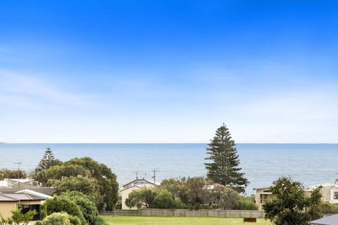 Red Salt - Yamba Accommodation 3