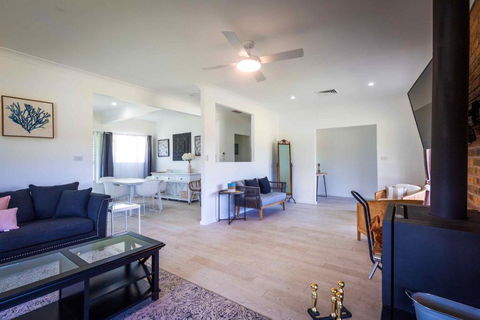 Redims Hill Cottage - Yamba Accommodation 3