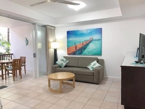 REEF RETREAT APARTMENTS PALM COVE Unit 12 - Yamba Accommodation 1