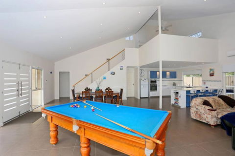 Relax At Falcon By The Bay - Yamba Accommodation 0