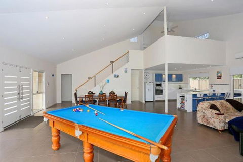 Relax At Falcon By The Bay - Yamba Accommodation 1