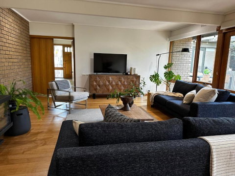 Relaxed And Stylish -self Check In, Secure Parking - Yamba Accommodation 0