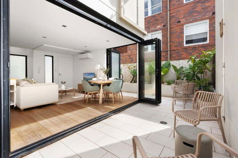 Relaxed Beachside Townhouse - Yamba Accommodation 2