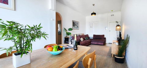Relaxed Coastal Living With Fantastic Sea Views - Yamba Accommodation 2