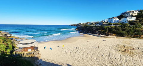 Relaxed Coastal Living With Fantastic Sea Views - Yamba Accommodation 3
