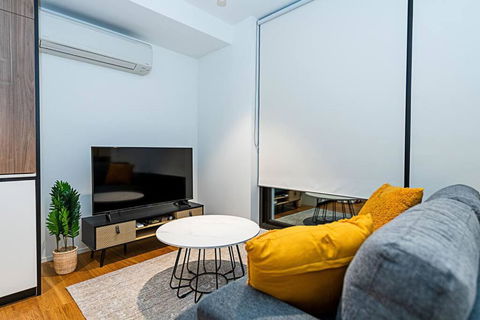 Relaxing Urban Oasis - Yamba Accommodation 3