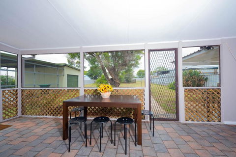 Renovated Little Cottage Aberdare Hunter Valley - Yamba Accommodation 3