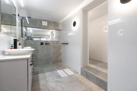 Renovated Townhouse Close To The CBD And Schools - Yamba Accommodation 3
