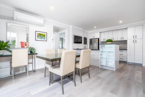 Renovated Townhouse Close To The CBD And Schools - Yamba Accommodation 2