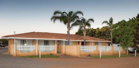 Rhodeside Lodge - Yamba Accommodation 2