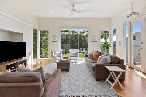 RIPVIEW In Old Lonnie - Yamba Accommodation 2