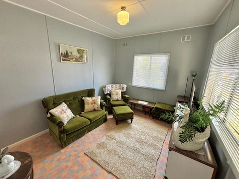 River Cottage On Cherry - Pet Friendly - Yamba Accommodation 3