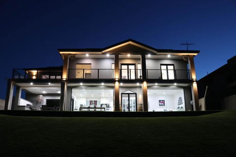 River Devine - Yamba Accommodation 2