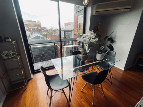 Red Tulip Apartments In Prahran - Yamba Accommodation 3