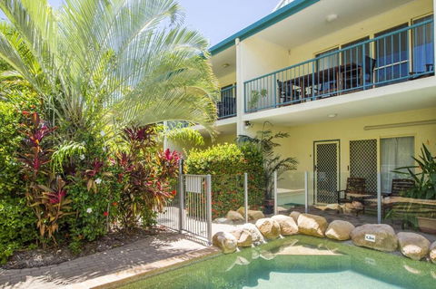 SAILS 9 Beachfront Getaway Horseshoe Bay - Yamba Accommodation 2