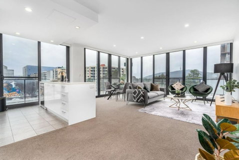 Roomy 2BR 2BA City-Centre Apt - Yamba Accommodation 0