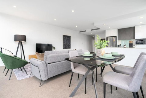 Roomy 2BR 2BA City-Centre Apt - Yamba Accommodation 1