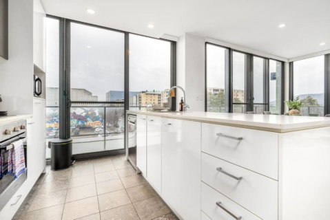 Roomy 2BR 2BA City-Centre Apt - Yamba Accommodation 2