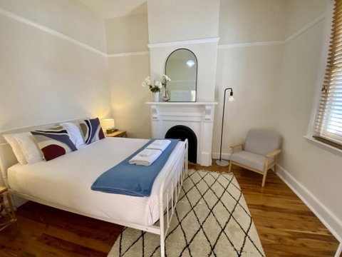Roseland Cottage - CBD Heritage - Yamba Accommodation 3