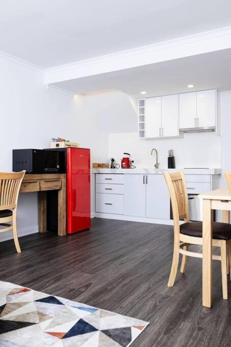 Salamanca Getaway Battery Point - Yamba Accommodation 0