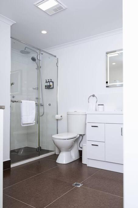Salamanca Getaway Battery Point - Yamba Accommodation 3