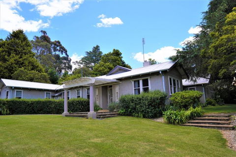 Robin Hill Manor - Yamba Accommodation 0