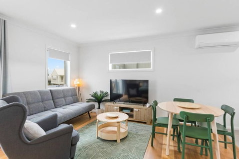 Rockpool Escape - A Coastal Refresh Near The Marina - Yamba Accommodation 1