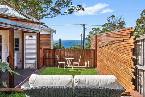 Romanic Garden View 1 Bed Apartment With Ocean Views At Stanwell Tops - Yamba Accommodation 0