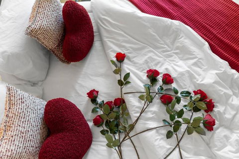 Romantic Retreat With Garden - Yamba Accommodation 3