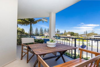 Romiaka Unit 9 with Yamba Accommodation