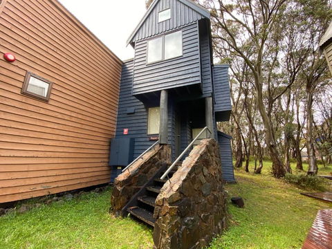 Ropers - Yamba Accommodation 0