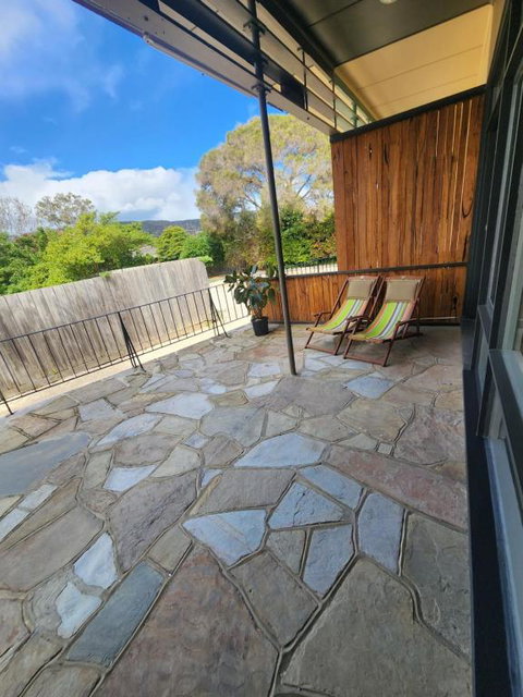 Rosebud Retro Retreat - Yamba Accommodation 3