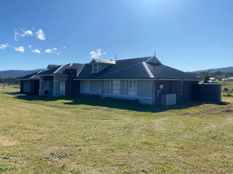 Rosehill Vines - Yamba Accommodation 0