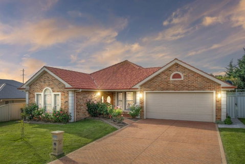 Roselawn Manor - 5 Bedroom Entertainer - Yamba Accommodation 1