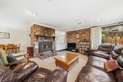 Rosella Retreat - Yamba Accommodation 0