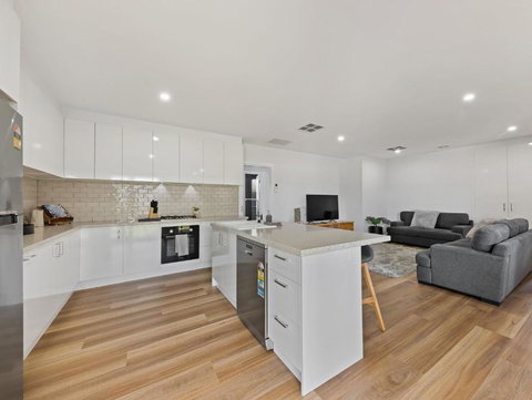 Rosella Retreat - Yamba Accommodation 1