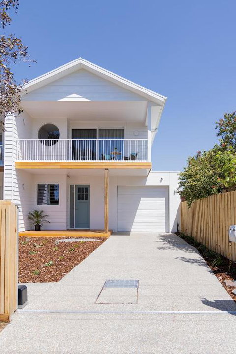 Rosewood Retreat New Luxury Home - Yamba Accommodation 1