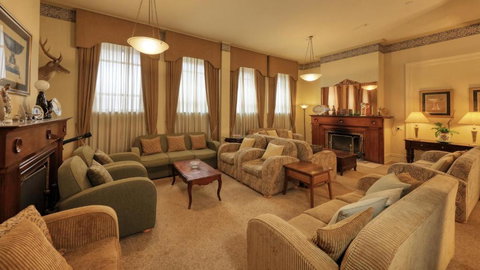 Royal Exchange Hotel - Yamba Accommodation 3